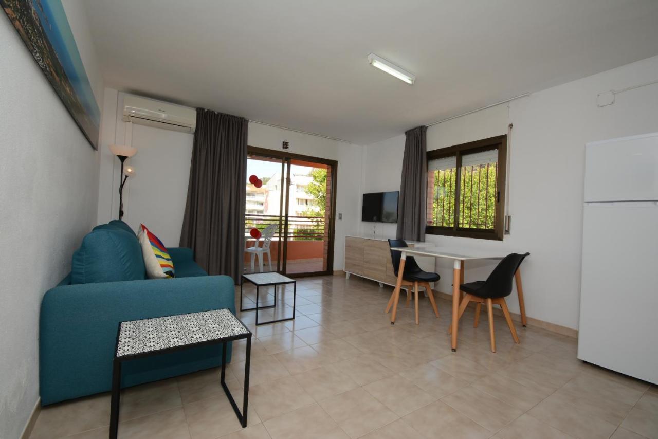 Apartamentos Familiares Sa Gavina Estartit Лестартит Екстериор снимка