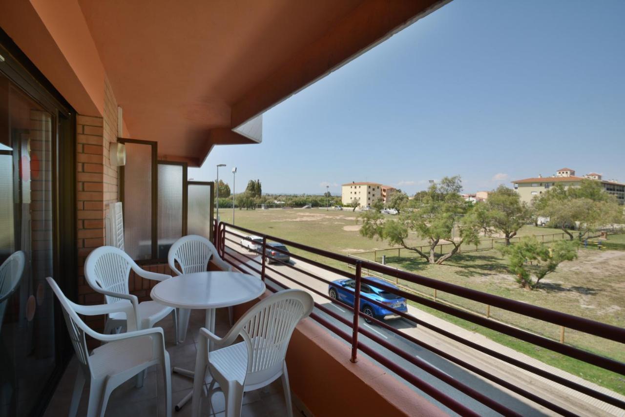 Apartamentos Familiares Sa Gavina Estartit Лестартит Екстериор снимка