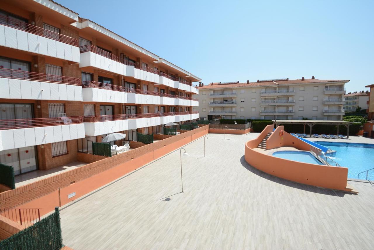 Apartamentos Familiares Sa Gavina Estartit Лестартит Екстериор снимка