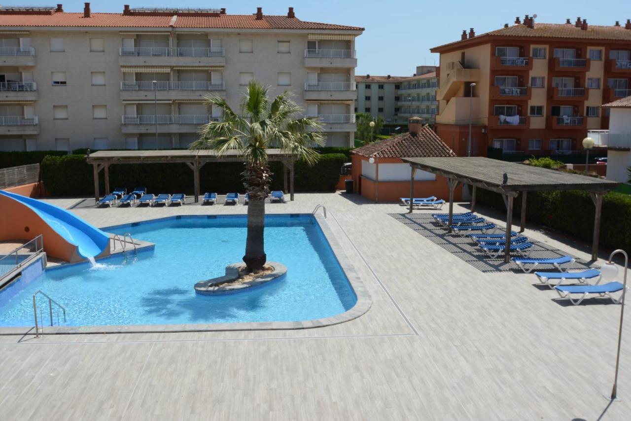 Apartamentos Familiares Sa Gavina Estartit Лестартит Екстериор снимка