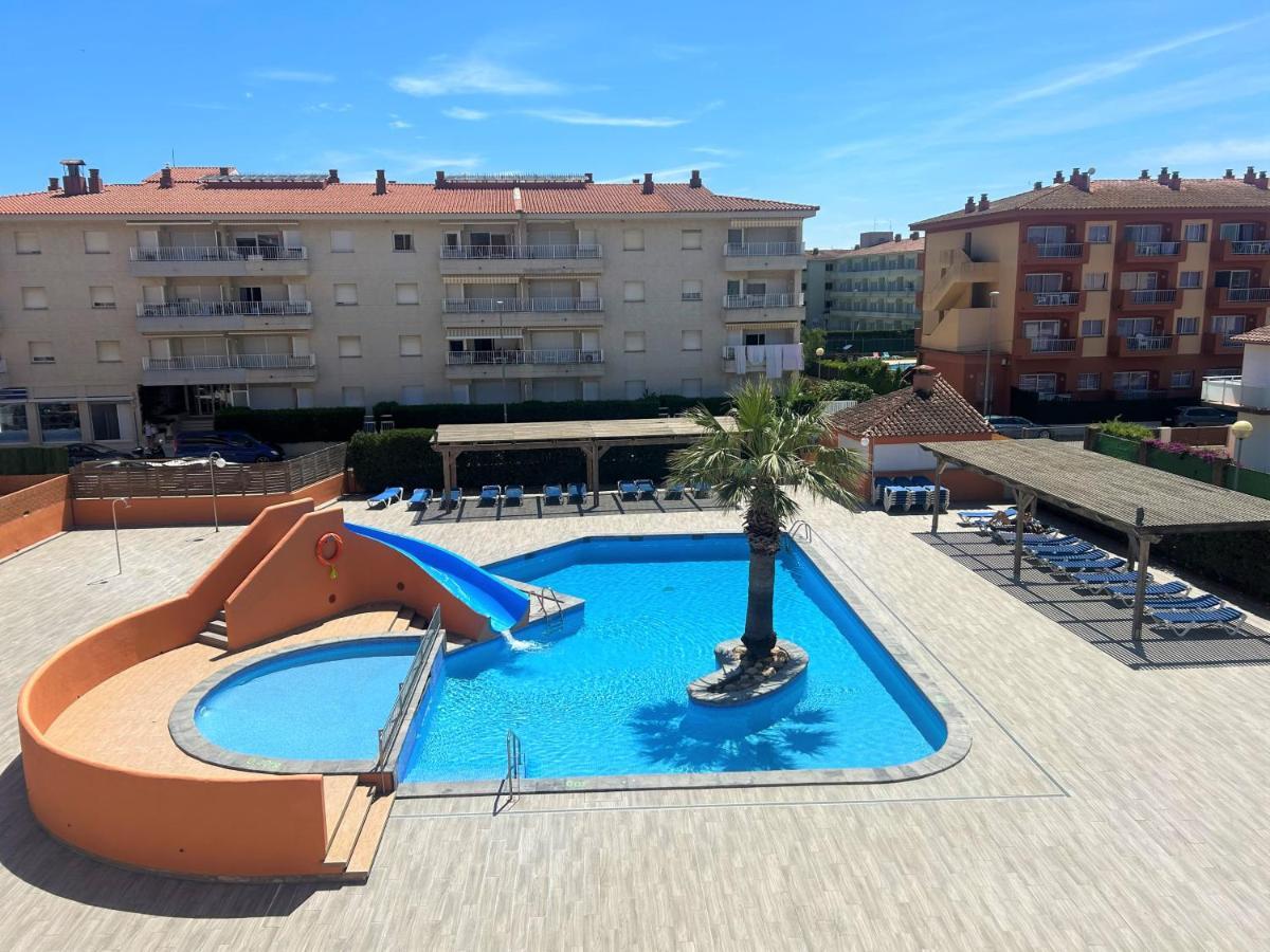 Apartamentos Familiares Sa Gavina Estartit Лестартит Екстериор снимка